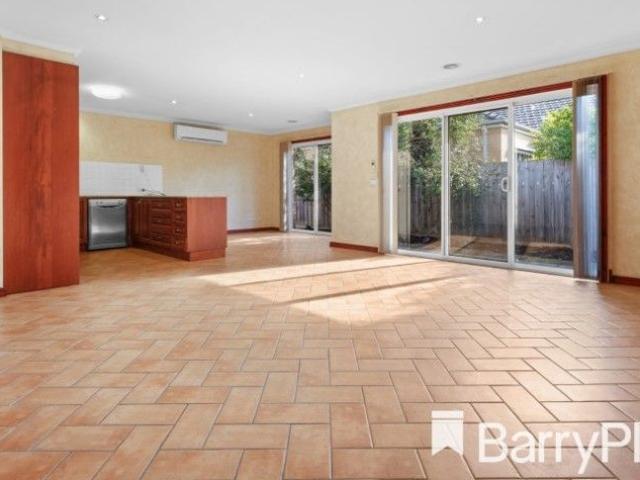 Apartment for rent in Parkdale, Melbourne