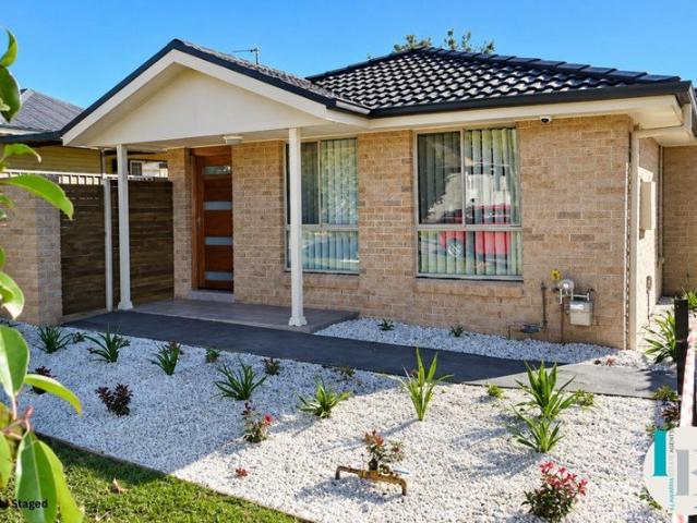 Villa for rent in Oak Flats, Shellharbour City Council
