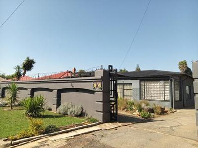House for sale in Mohlakeng, Gauteng