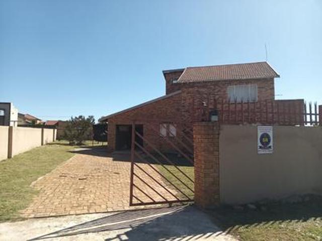 House for sale in Mohlakeng, Gauteng