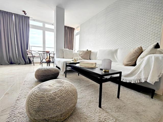 Apartamento en alquiler en Residencial La Torre, Torrevieja