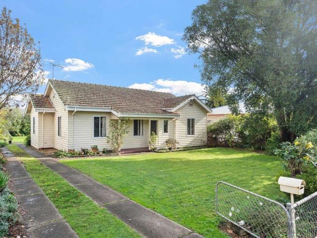 House for rent in Hamilton, Victoria