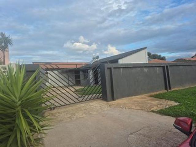 House for sale in Vosloorus, Gauteng