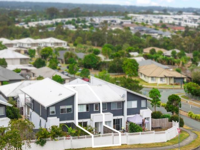 Townhouse for sale in Pimpama, Gold Coast City