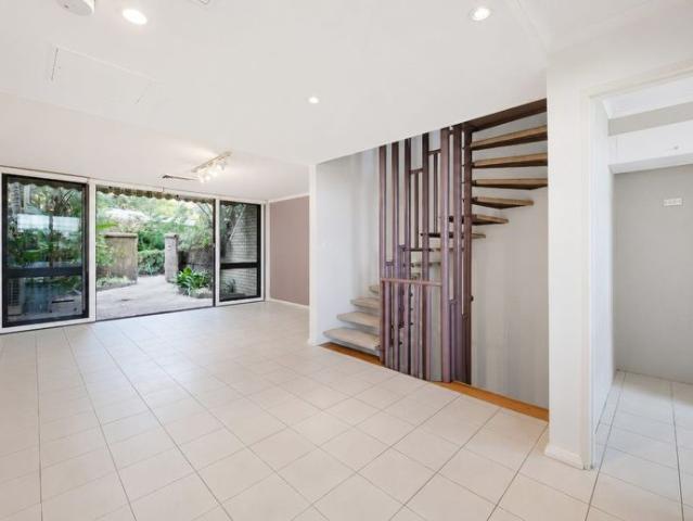 Townhouse for rent in Sydney, New South Wales