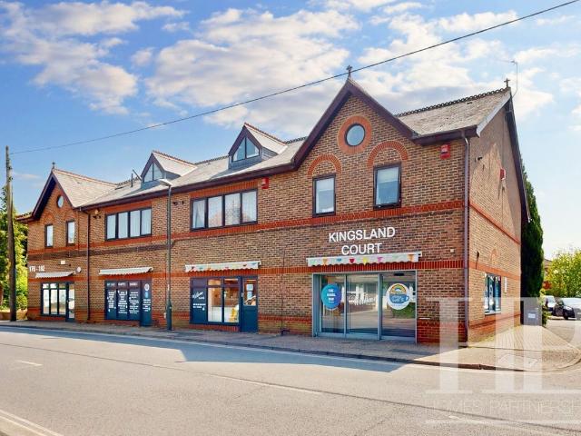 Studio for rent in Three Bridges, Crawley