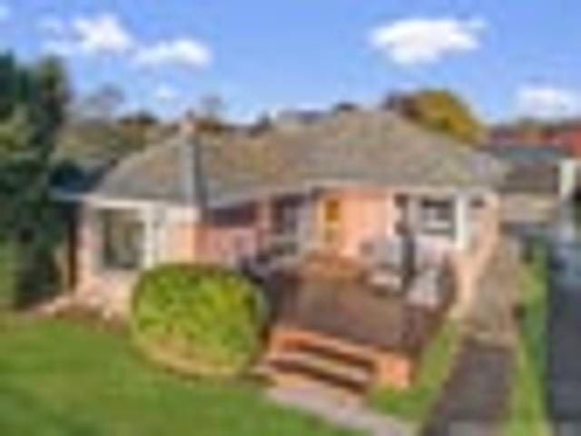 House for sale in Chaslands, Canterbury