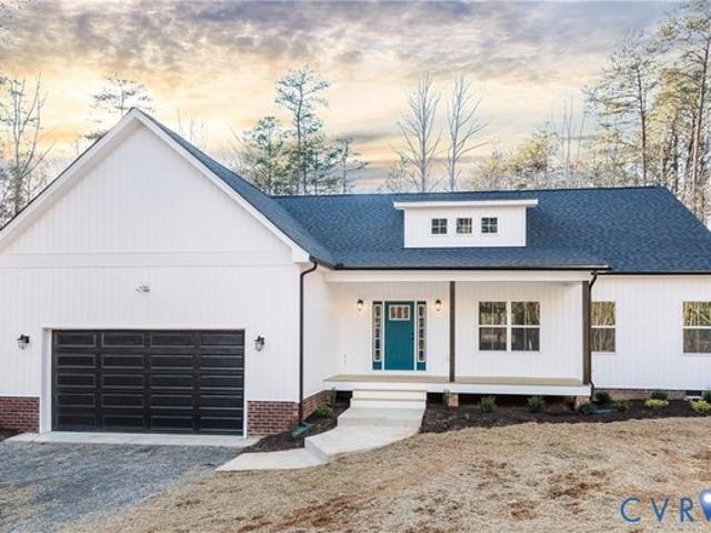 House for sale in Louisa, Louisa County