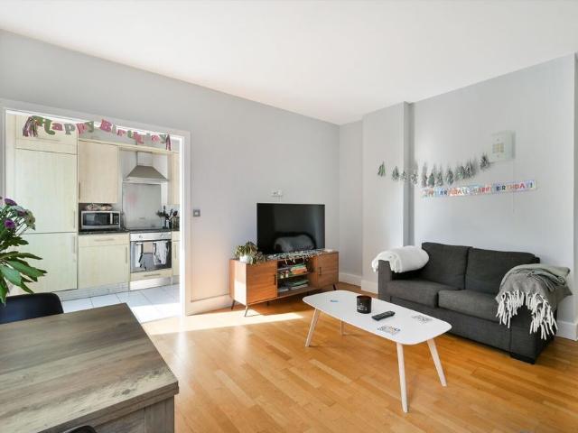 Apartment for rent in St. George in the East, Greater London