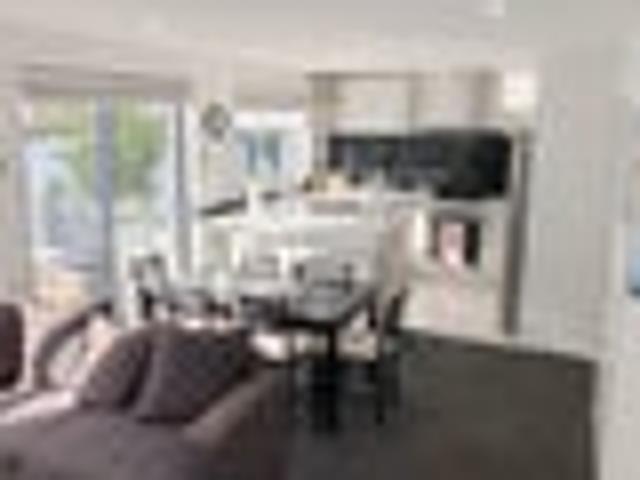 Townhouse for sale in Heathcote, Canterbury