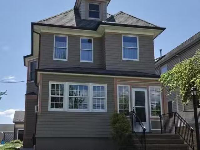 Condo for rent in Kearny