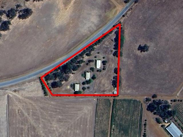 House for sale in Wandering, Western Australia