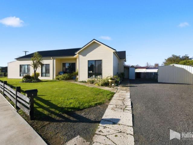 House for sale in Ulverstone, Tasmania