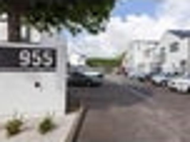 Townhouse for rent in Three Kings, Oroua County