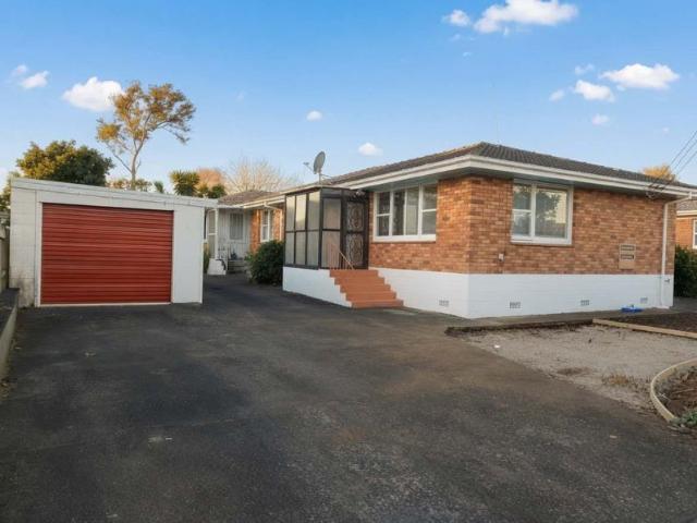 House for rent in Three Kings, Oroua County