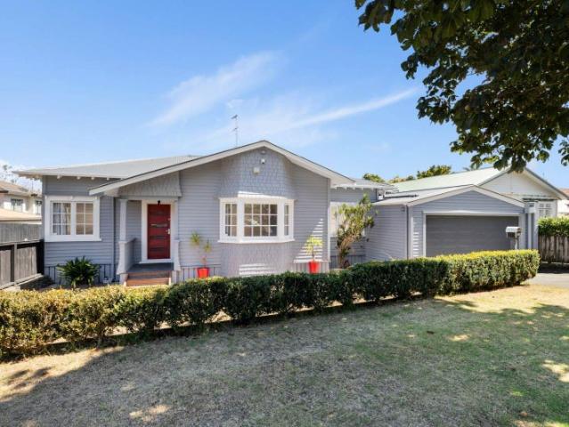 House for rent in Three Kings, Oroua County