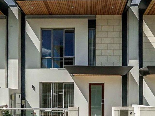 Townhouse for rent in Applecross, City of Melville