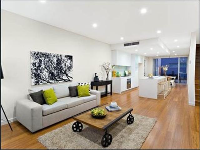 Townhouse for rent in Sydney, New South Wales