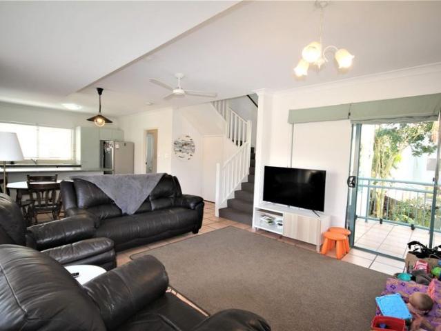 Townhouse for rent in Kings Creek, Queensland