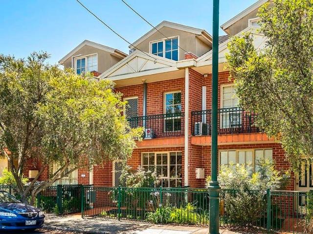 Townhouse for rent in Brunswick East, Melbourne