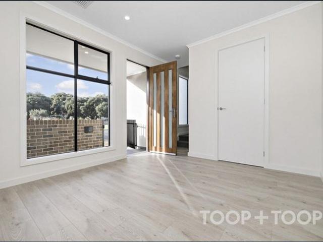 Townhouse for rent in Port Adelaide, Adelaide