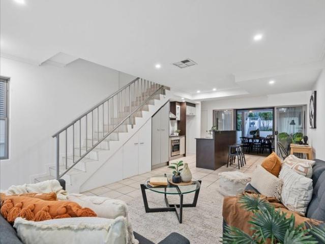 Townhouse for rent in Toombul, Queensland