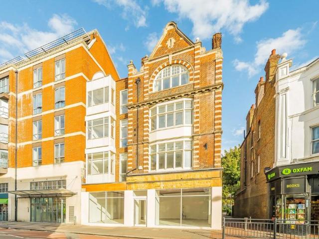 Apartment for rent in London Borough of Ealing, Greater London