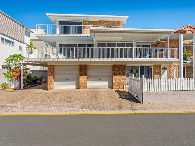 Flat for sale in Fernbrook, Queensland
