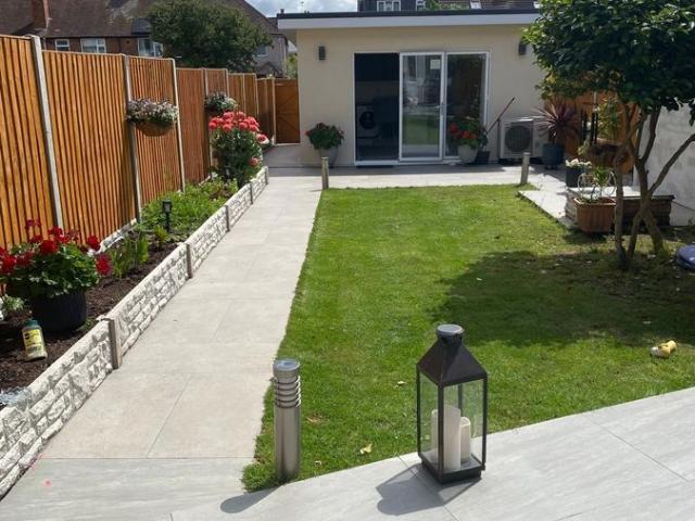 Studio for rent in Coundon, West Midlands