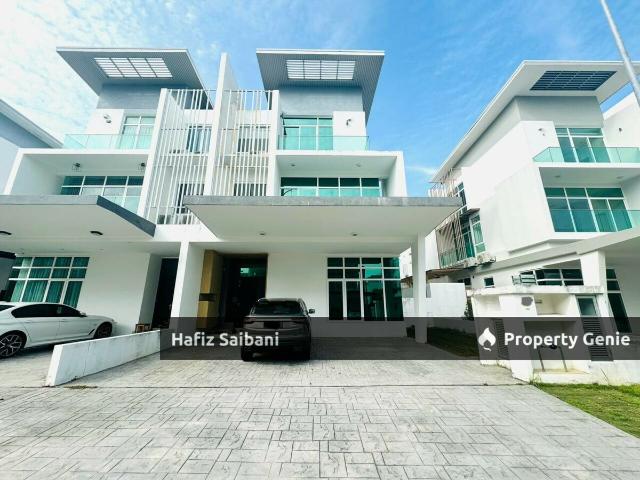 Residential House for sale in Tanjong Sepat, Selangor