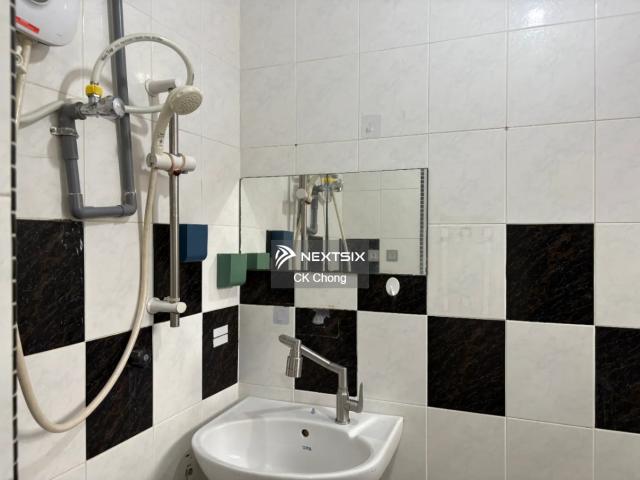 Shop for sale in Johor