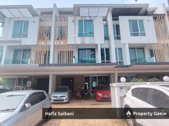 Terraced House for sale in Tanjong Sepat, Selangor
