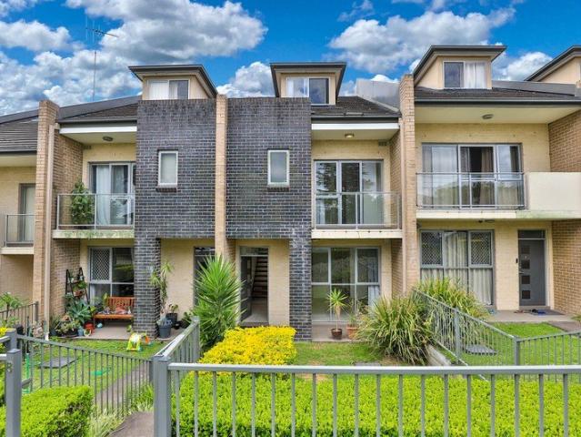 Townhouse for sale in Sydney, New South Wales