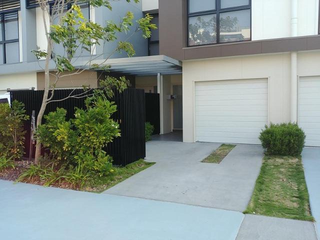 Townhouse for sale in Hope Island, Gold Coast City