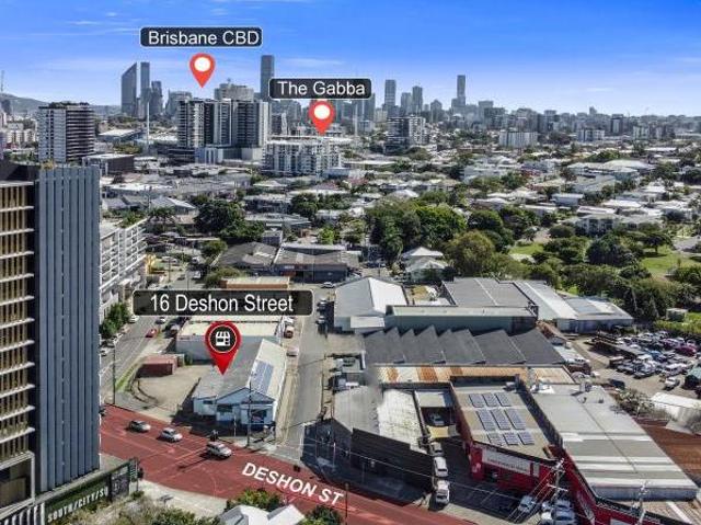 Warehouse for sale in Toombul, Queensland