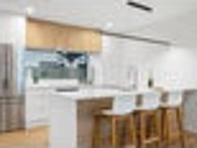 Townhouse for sale in Chaslands, Canterbury