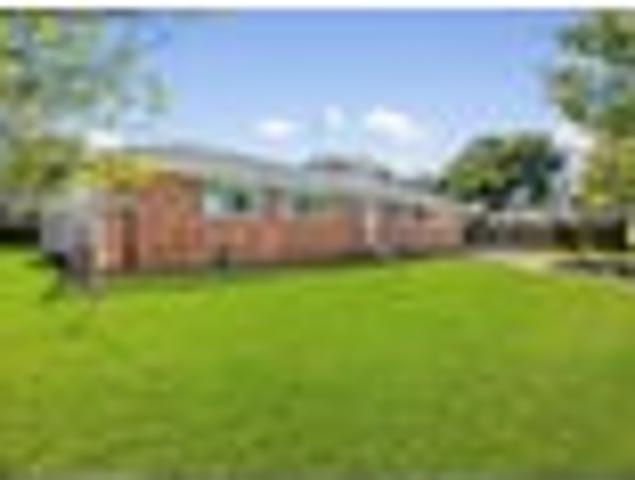 House for sale in Royal Oak