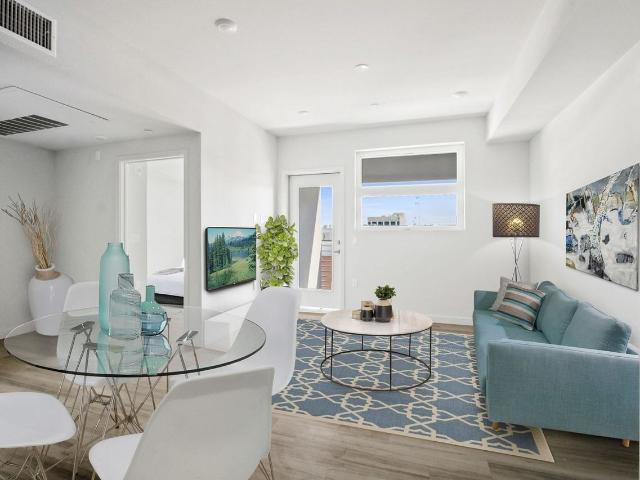 Apartment for rent in Canoga Park, California