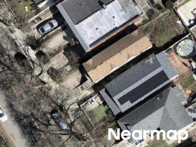 House for sale in The Bronx, Arverne