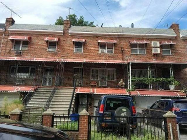 House for sale in The Bronx, Arverne