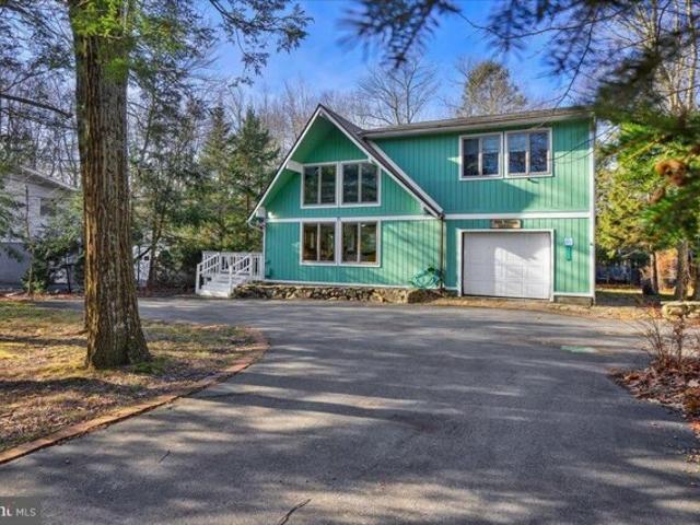 House for sale in Cresco, Pennsylvania