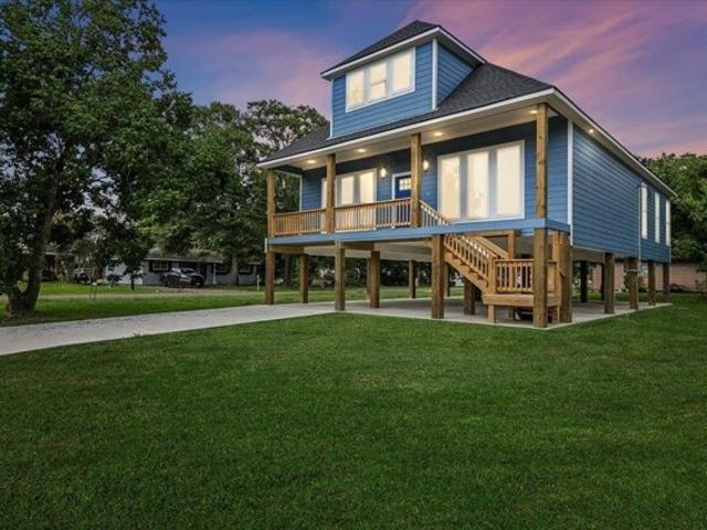 House for sale in Bridge City, Texas