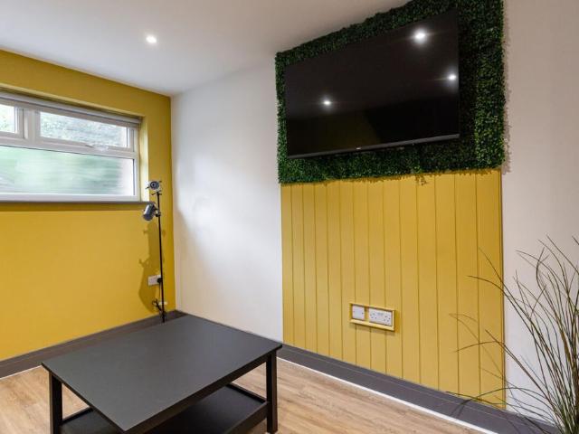 Room for rent in Sleepers' Hill, Hampshire