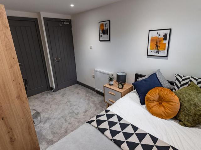 Room for rent in Sleepers' Hill, Hampshire