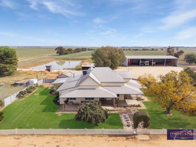 Cottage for sale in Borung, Victoria