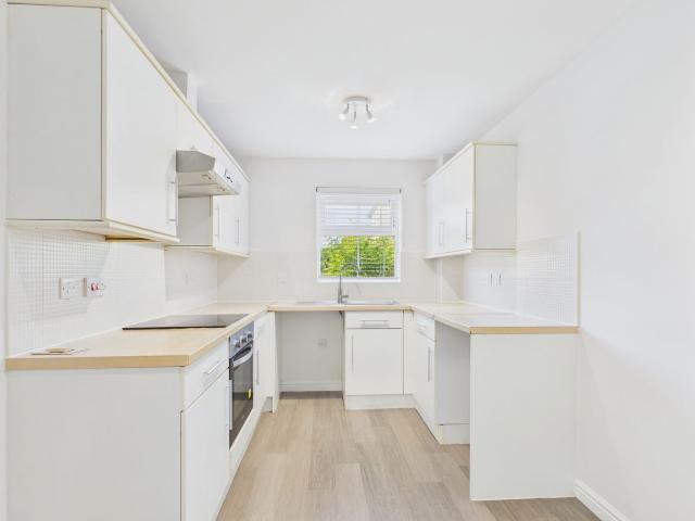 Apartment for rent in Haydon End, Abbey Mead