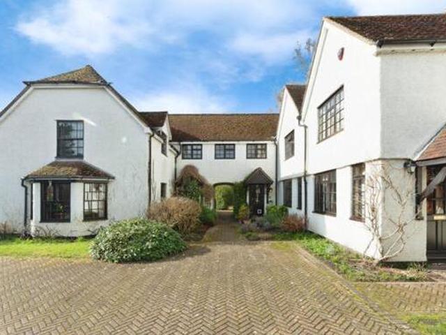House for sale in Fole, Surrey