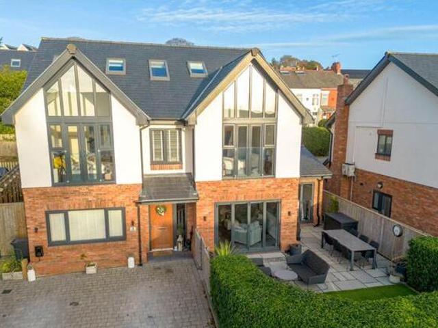 House for sale in Birkenhead, Liverpool City Region
