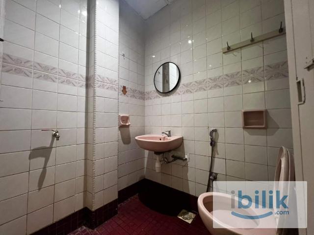 Room for rent in Country Heights Damansara, Kuala Lumpur
