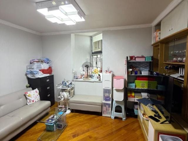位於 天水圍 Tin Shui Wai, 香港 Hong Kong, 提供 出售 的 公寓